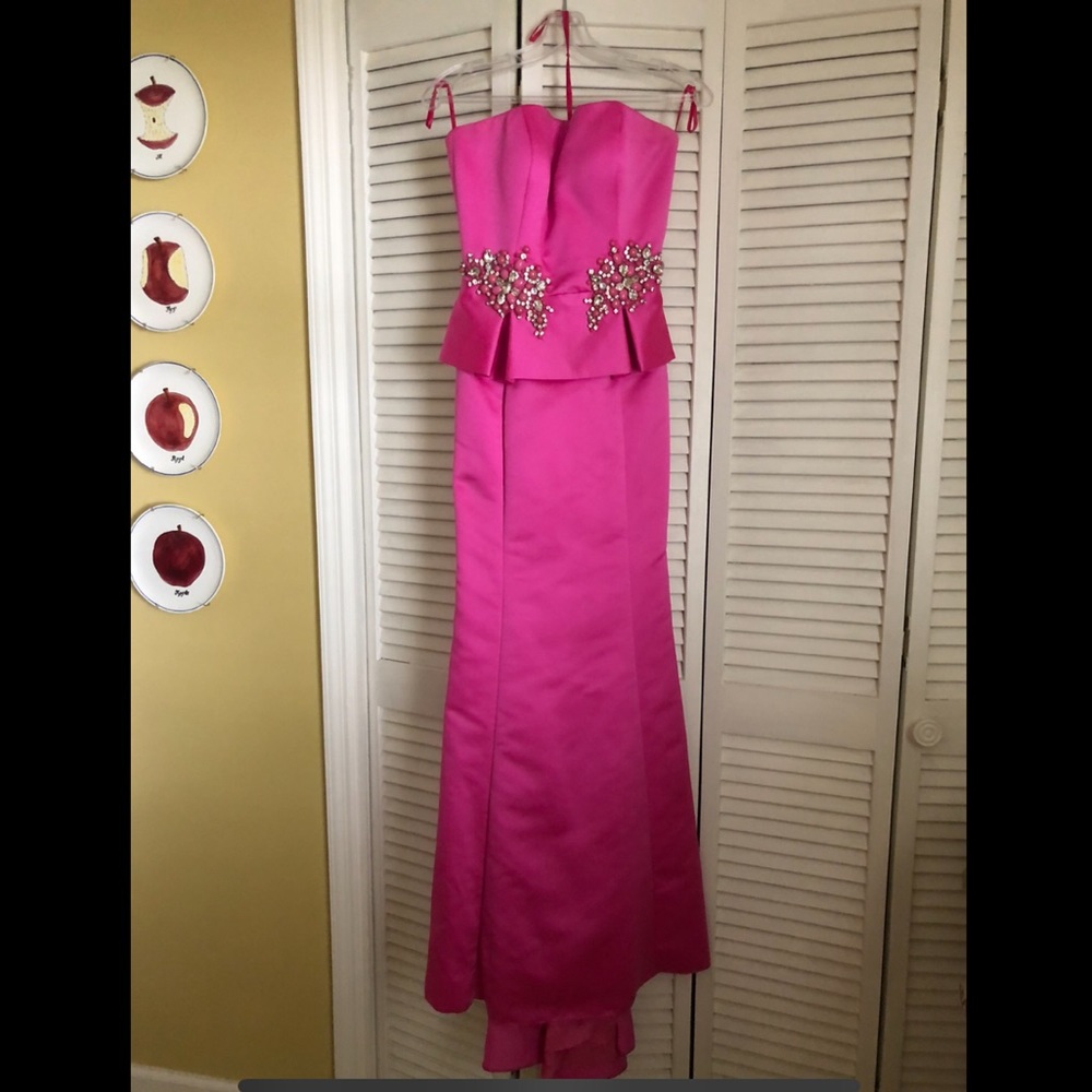 Ashley Lauren Size 4 Pageant or Prom Dress